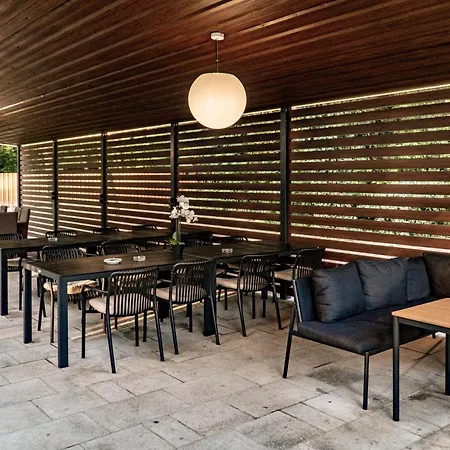 Tisza Lux Apartment Dombrad