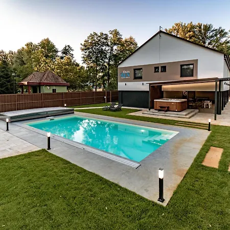 Appartement Tisza Lux *